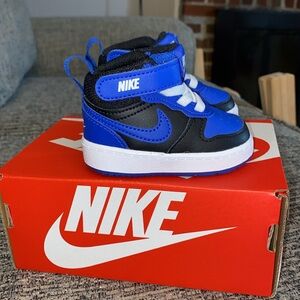 Nike Court Borough Mid 2